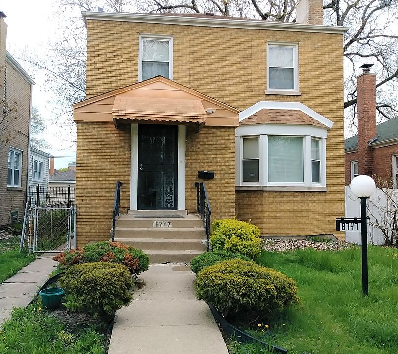 1st image of 8747 S Kimbark Ave