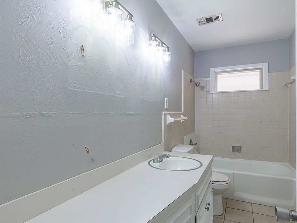 1st image of 1217 Mimosa Dr