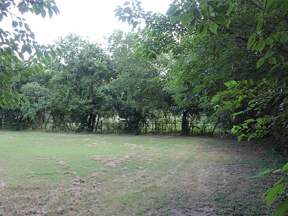 4th image of 127 S Acres Dr