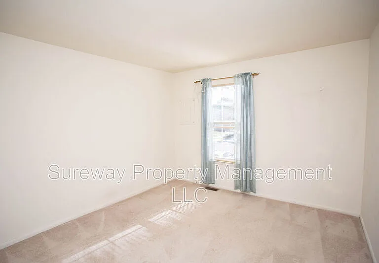 2147 Harbour Dr — Photo 30