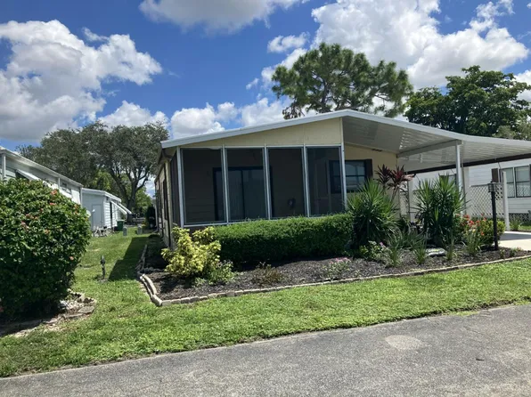 974 Valley Forge Ln #61, Naples, FL 34110