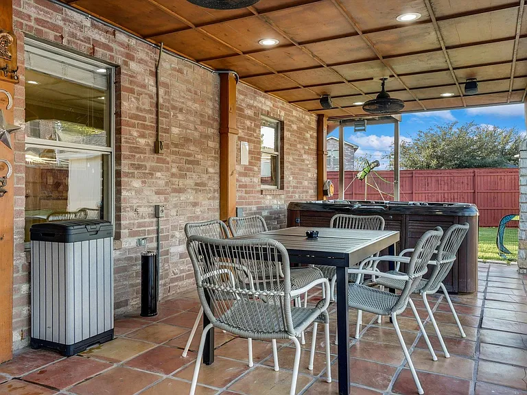 2952 Barberini Dr — Photo 36