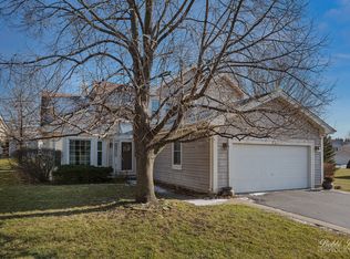 635 Golfers Ln, Bartlett, IL