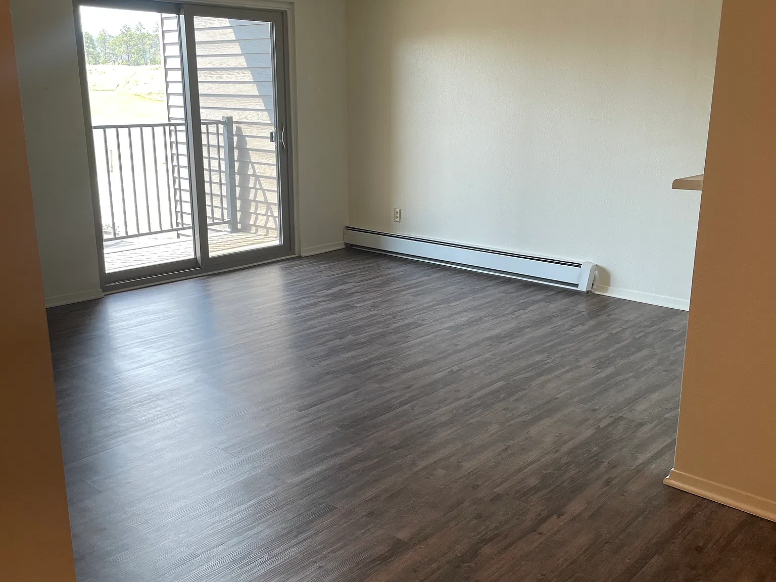 2 Bedroom, 1 bath — Photo 2