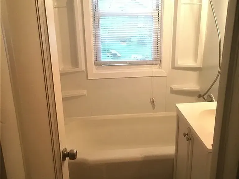 3508 N 47th Ave — Photo 16