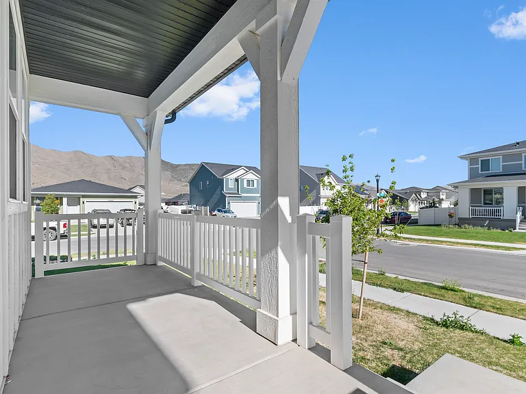 1877 E Chukar Dr — Photo 3