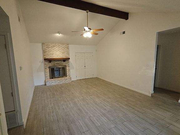 5th image of 2500 S Celia Dr
