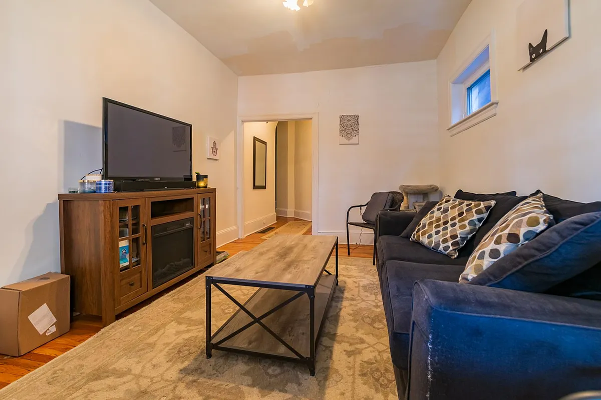 Building Photo - 226 S 45th St #1