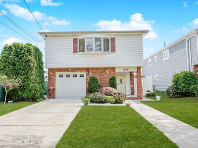 174 Natick St, Staten Island, NY, 10306
