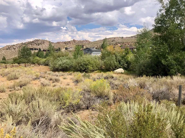 36 Sierra Springs Dr, Crowley Lake, CA 93546