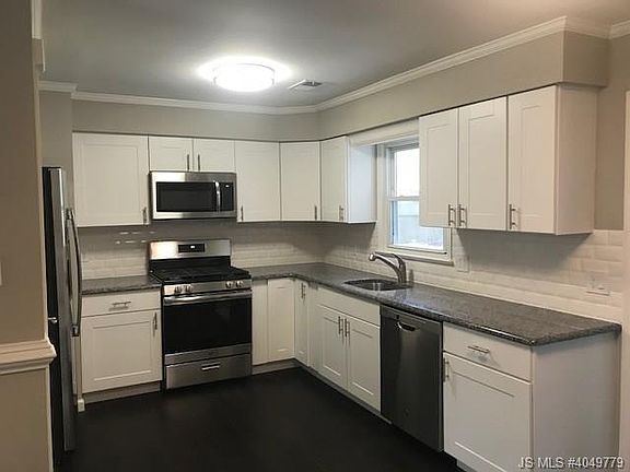 4th image of 109 Lawrence Dr