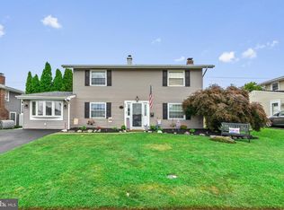29 Tinder Rd, Levittown, PA 19056