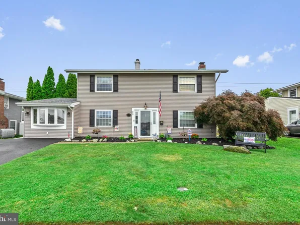 29 Tinder Rd, Levittown, PA 19056