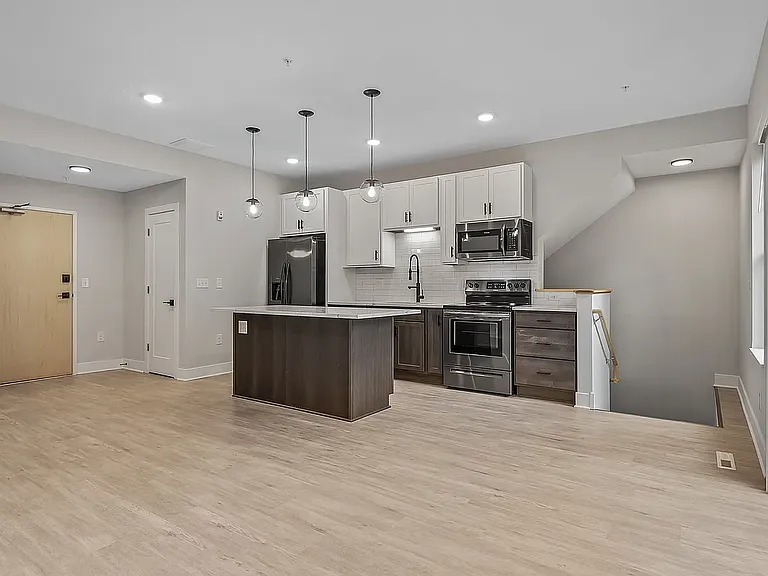 2413 1st Ave S #103 — Photo 13