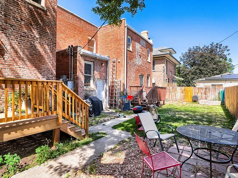 322 E Cedar Ave #A — Photo 16