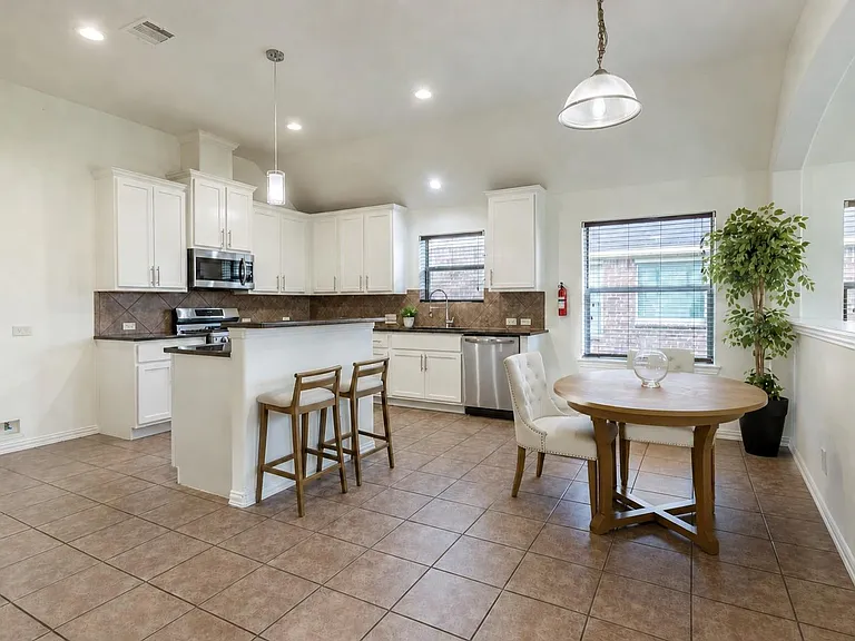 23611 Starbridge Lake Ln — Photo 3