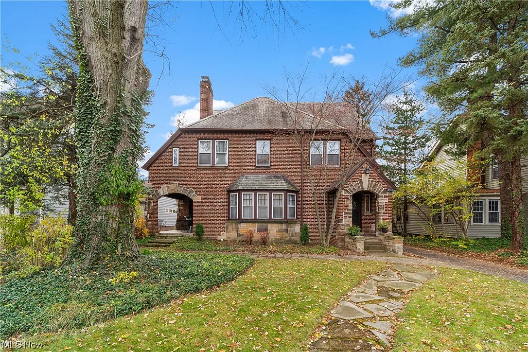3158 Huntington Rd photo 1