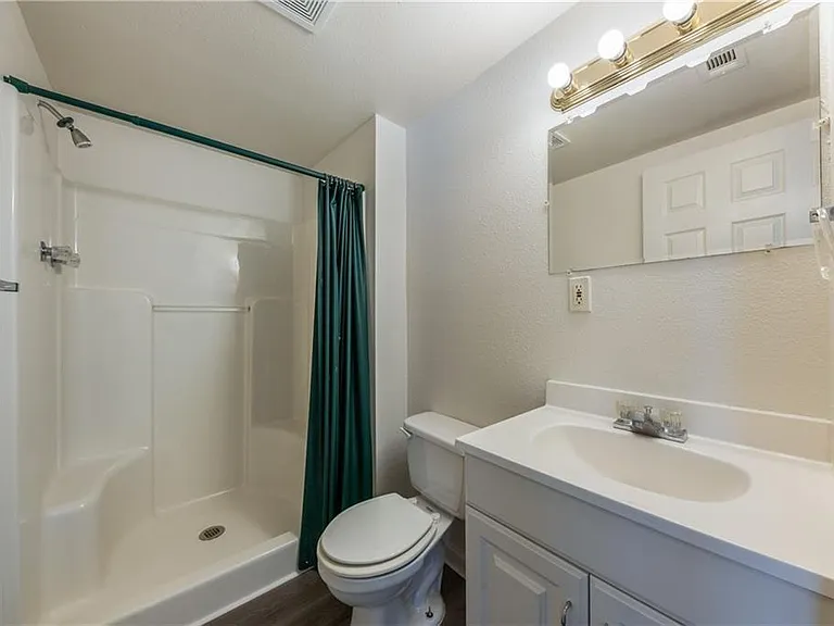 13817 Abrahamson Ct — Photo 12