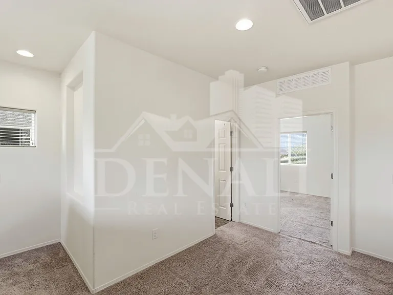 4162 N Thurston Ln #100 — Photo 11