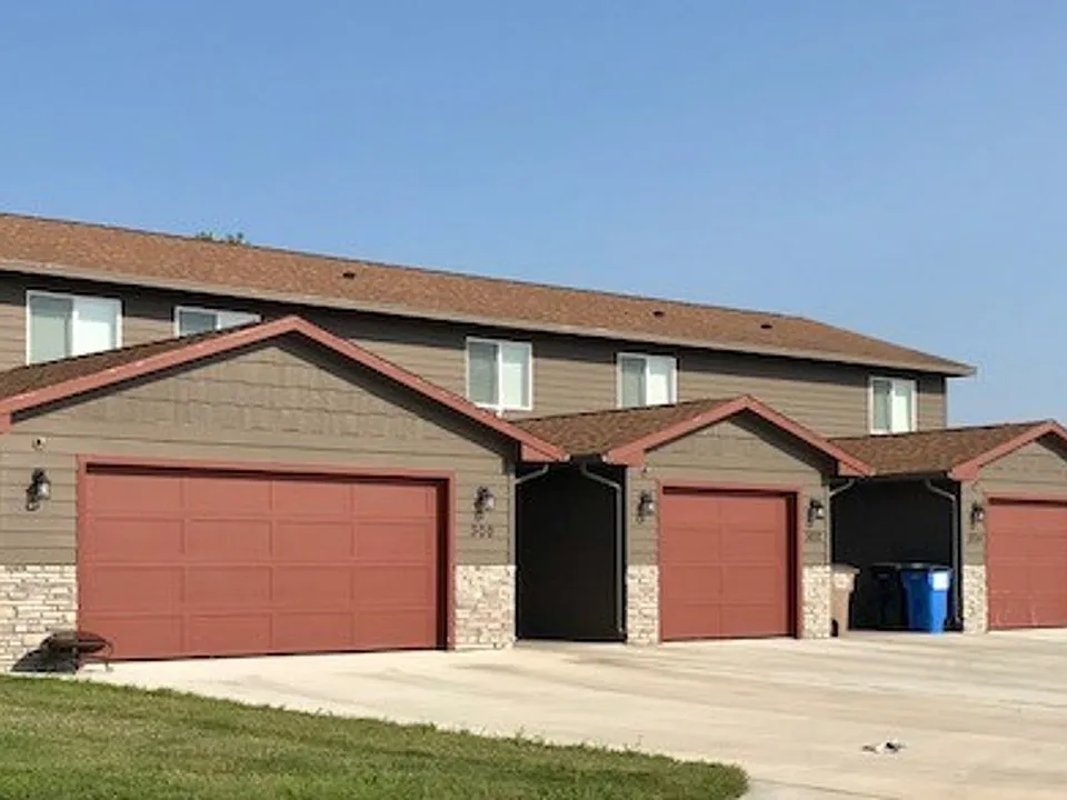 600 Haley Pl
