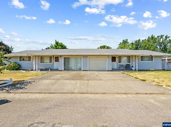 615 Dempsey St, Harrisburg, OR 97446