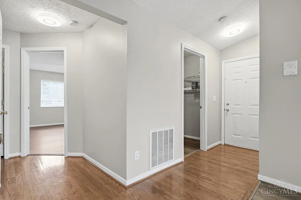 3 bed, 1504 sqft, $2,300 — Photo 3