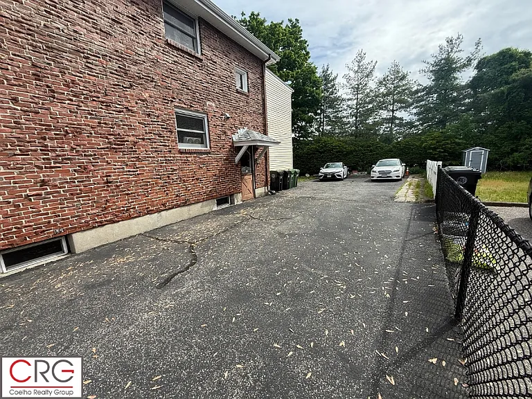 15 Lyons Ct #1 — Photo 21