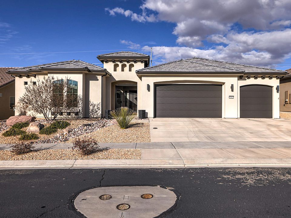 1st image of 1042 W Desert Sparrow Dr