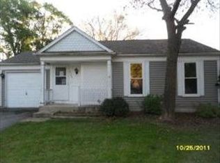 2725 Crosscreek Ct, Aurora, IL 60502