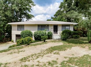 2812 New Clinton Rd, Macon, GA 31211