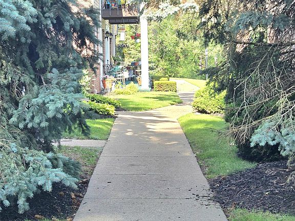 5th image of 5251 Highland Rd Unit 214