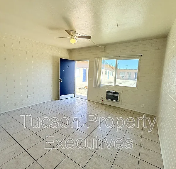 240 W Sahuaro St #12 — Photo 9