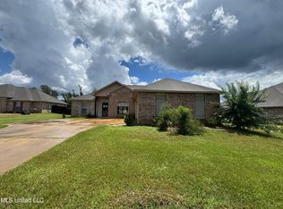 312 Bald Cypress Cv, Terry, MS 39170