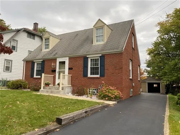 1704 Delaware Ave, New Castle, PA 16105
