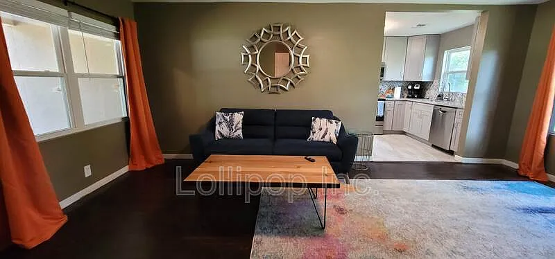 2 bed, 1.0 bath, 1000 sqft, $1,400 — Photo 3