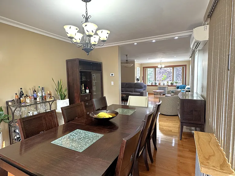 80-20 Margaret Pl #1G — Photo 11