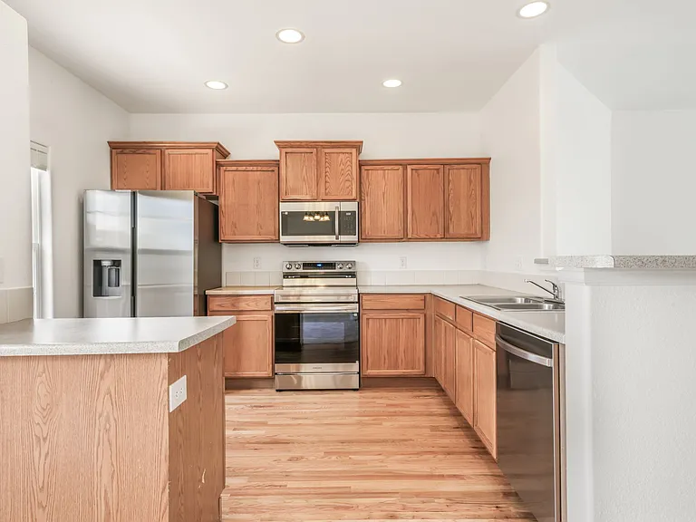 1013 Burning Bush Point — Photo 26