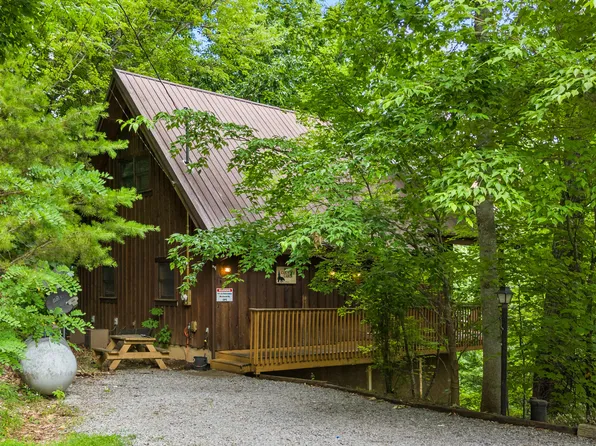 1182 Tanrac Trl, Gatlinburg, TN 37738