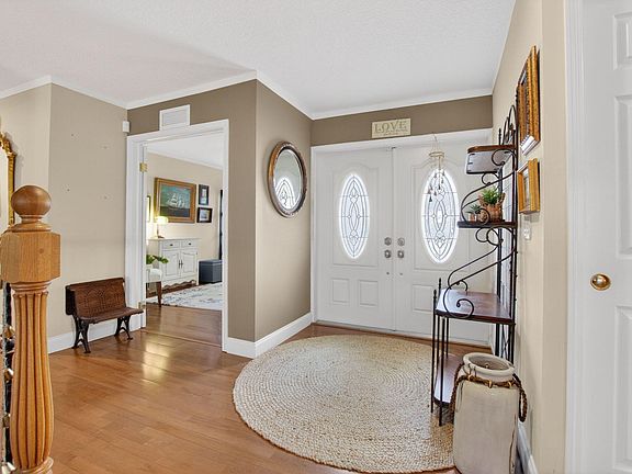 4th image of 22340 Greentree Circle