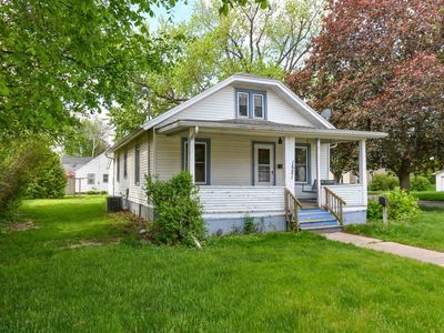1521 Mineral Point Ave, Janesville, WI, 53548