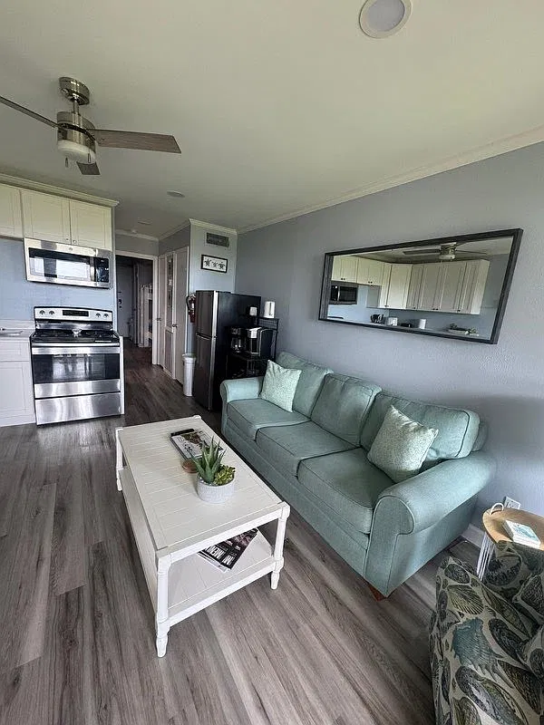 1 bed, 540 sqft, $2,000 — Photo 2