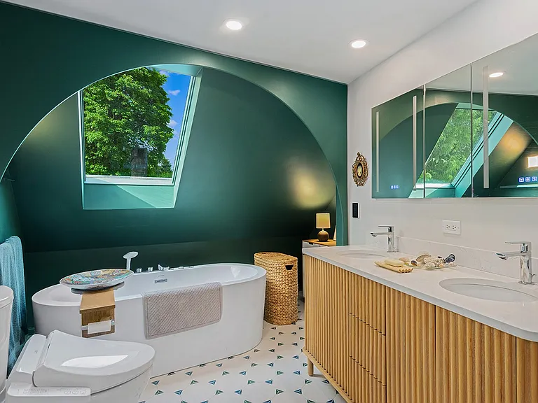 7541 Seward Park Ave S — Photo 12