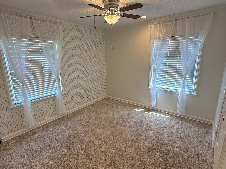 1335 S Pittsburg Ave — Photo 9