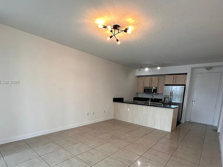 79 SW 12th St #1102 — Photo 2