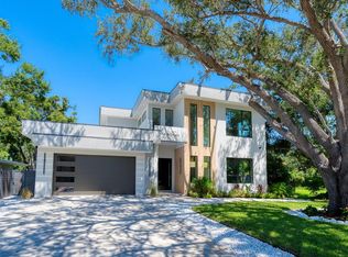 2467 Hyde Park St, Sarasota, FL 34239