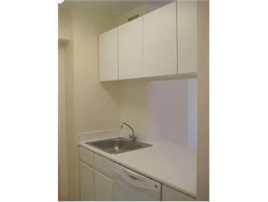 Rented by Douglas Elliman | media 22