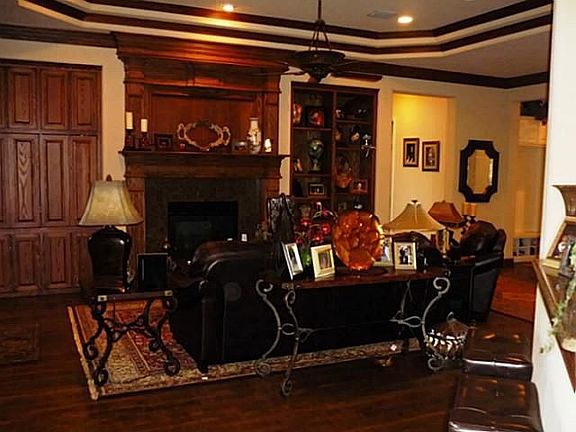 4th image of 1505 Litchfield Dr