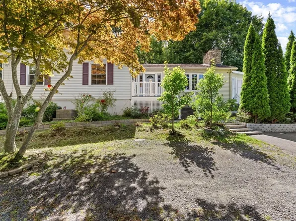 55 Humes Ave, Worcester, MA 01605