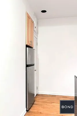 Rented by Bond New York | media 10