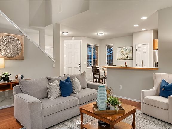 2nd image of 15030 NE 8th Pl